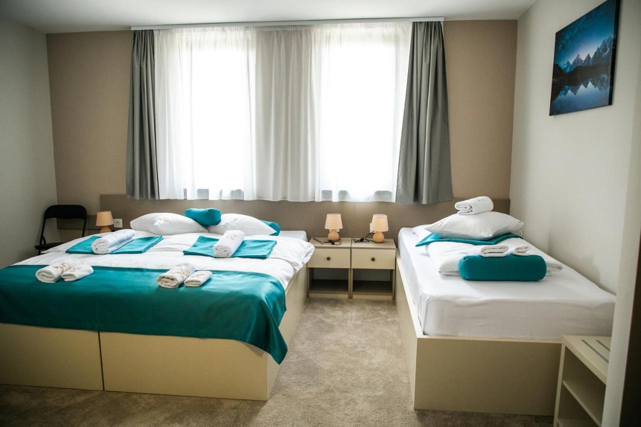 Garni Hotel Imperium 수보티차 외부 사진