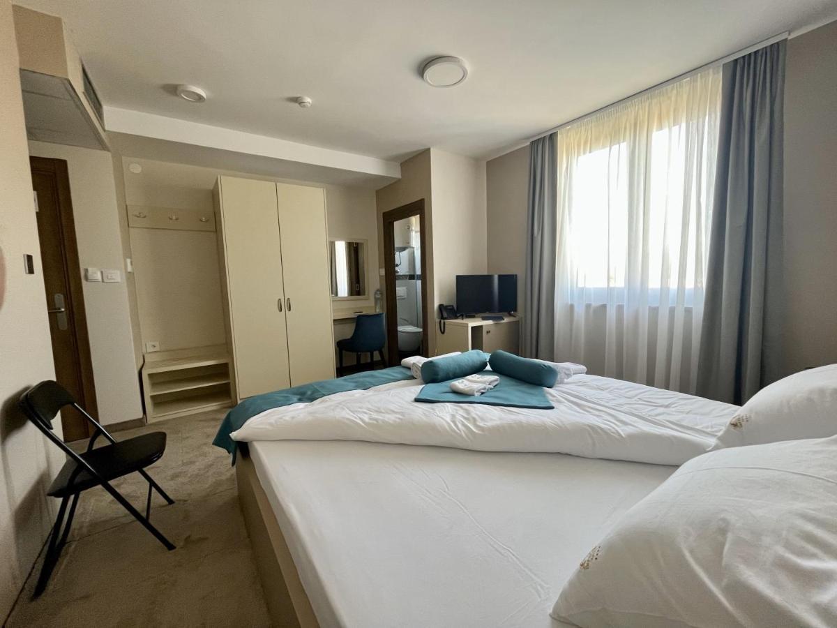 Garni Hotel Imperium 수보티차 외부 사진