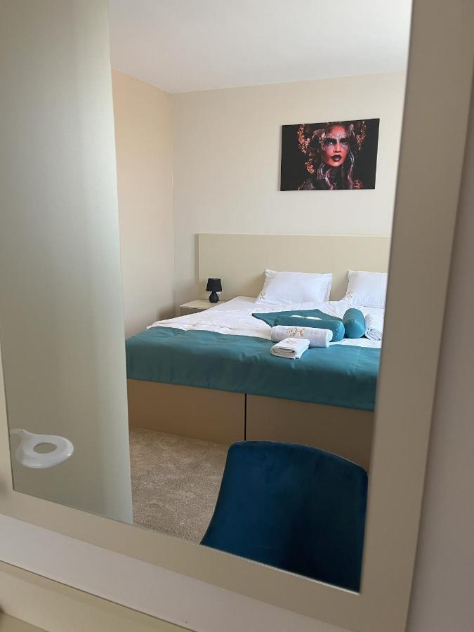 Garni Hotel Imperium 수보티차 외부 사진