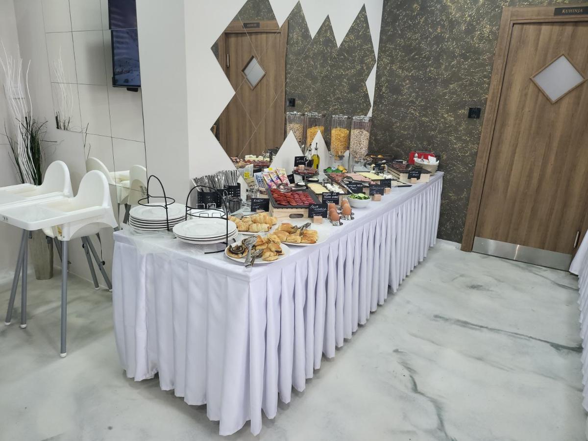 Garni Hotel Imperium 수보티차 외부 사진